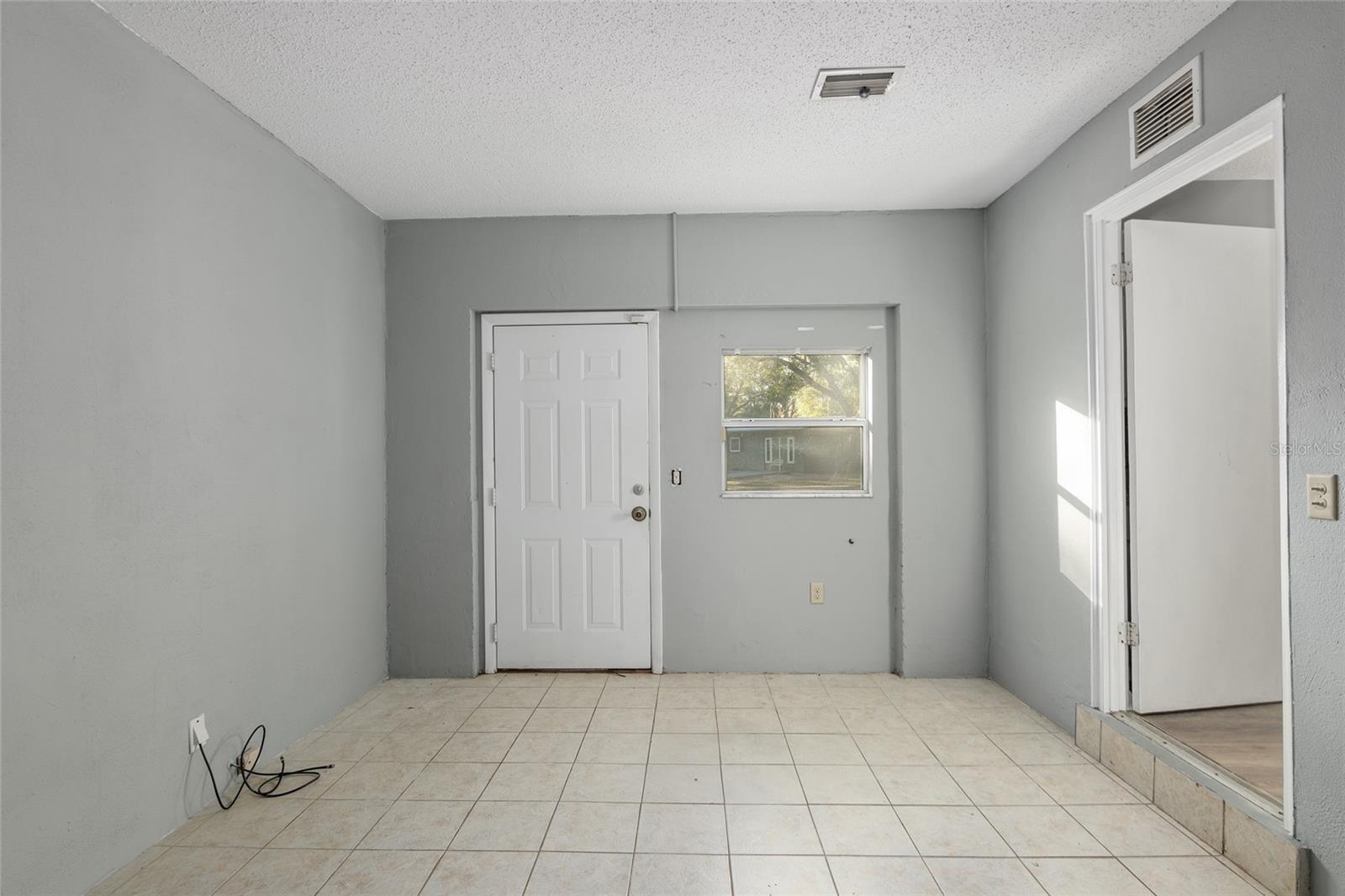 2821 Ne 17th Ter Property Photo 19