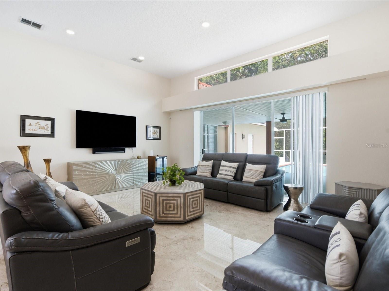 18621 Avenue Capri Property Photo 13