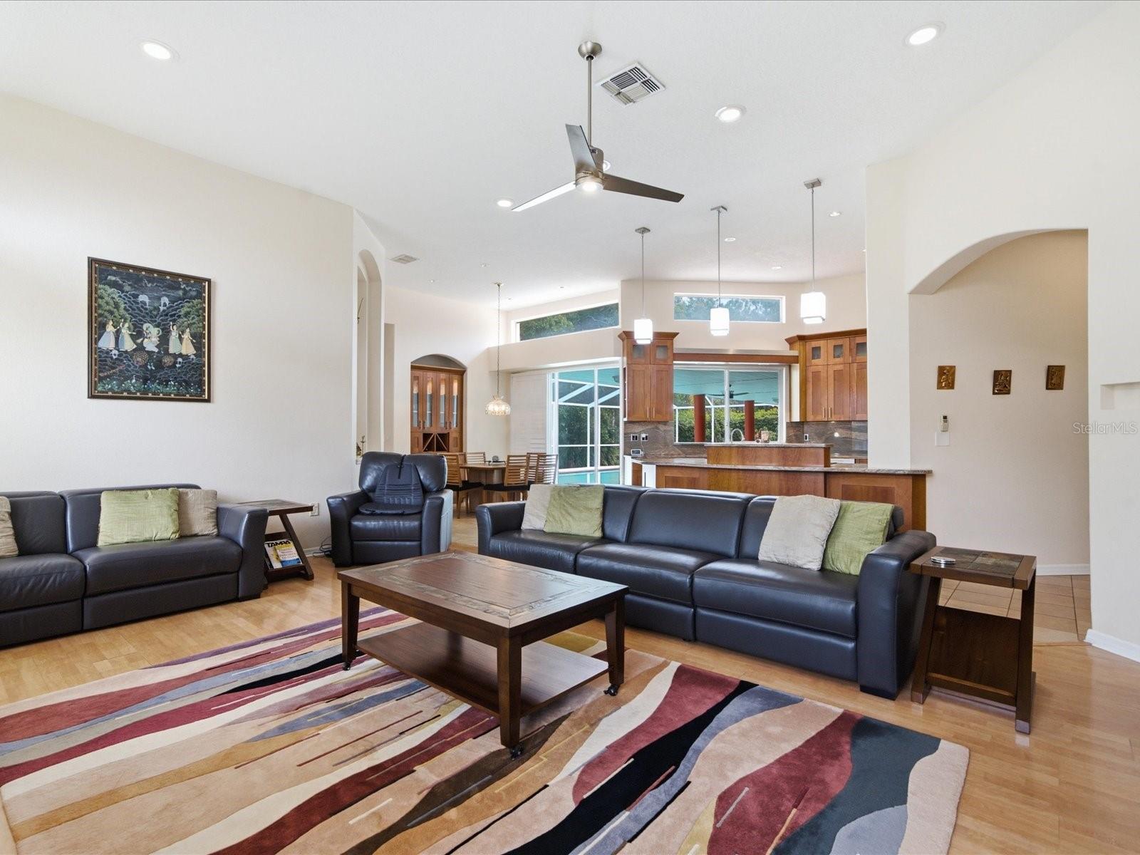 18621 Avenue Capri Property Photo 30