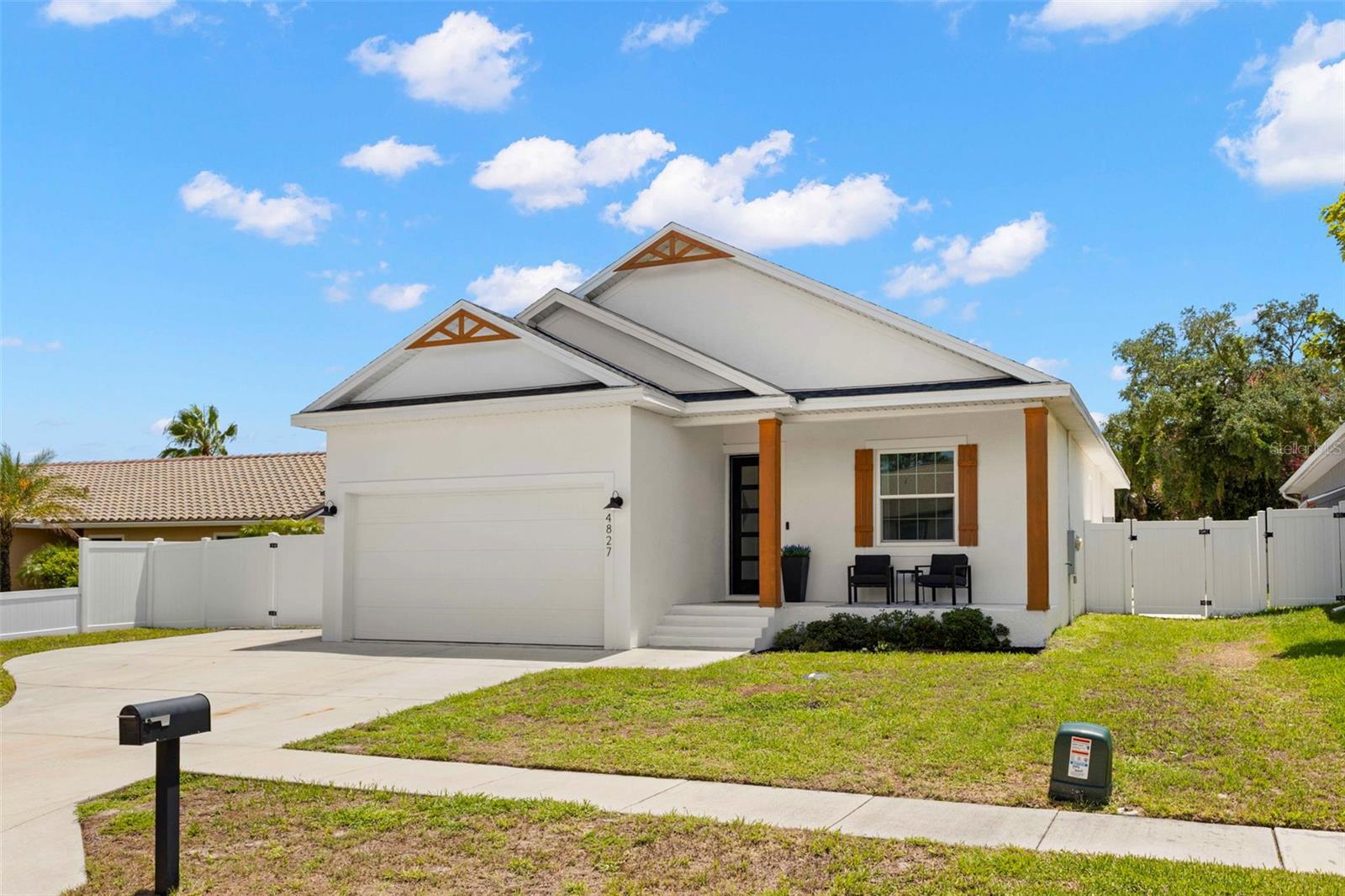 4827 Blue Jay Cir Property Photo 1