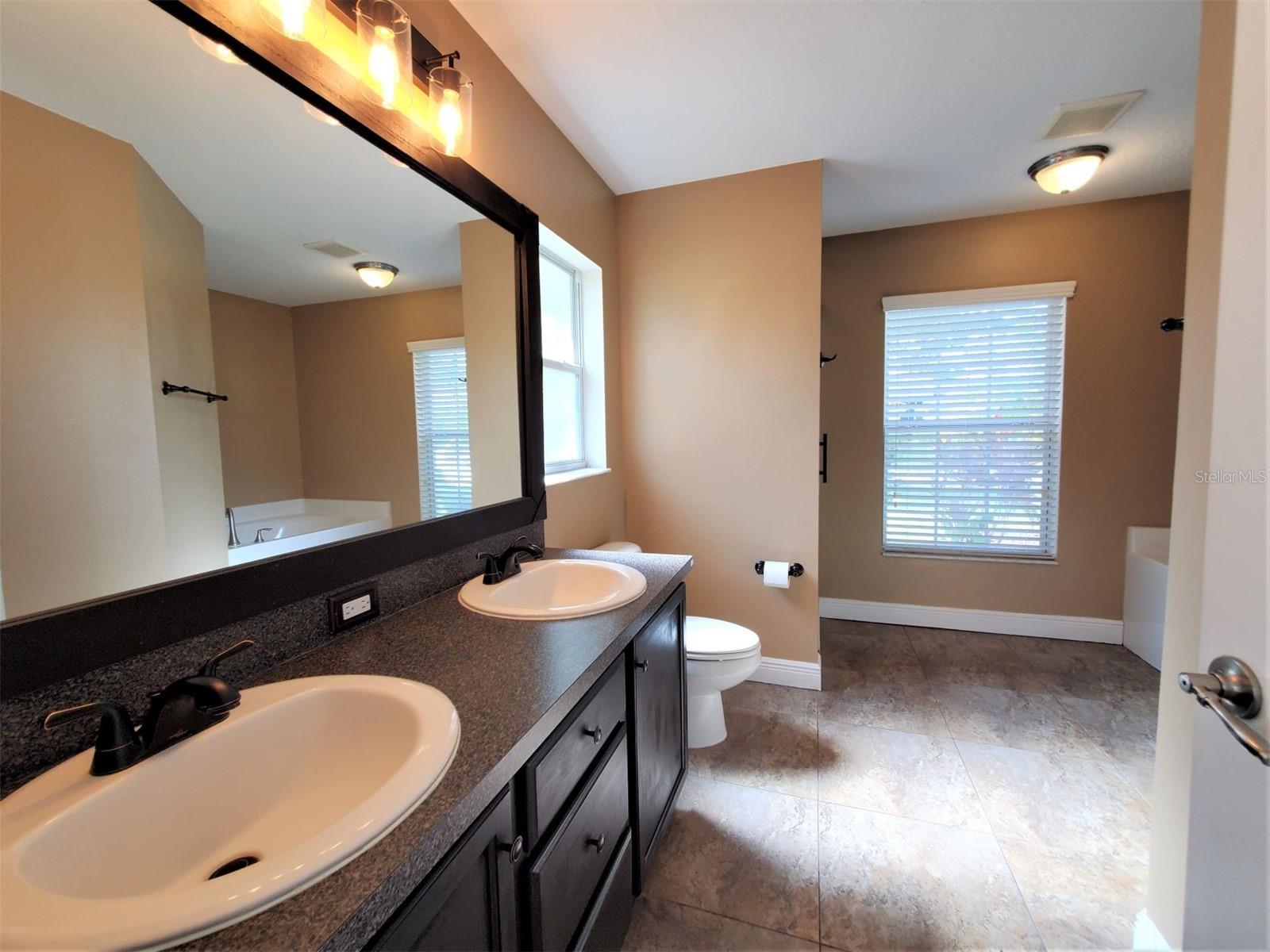 10737 Standing Stone Dr Property Photo 10