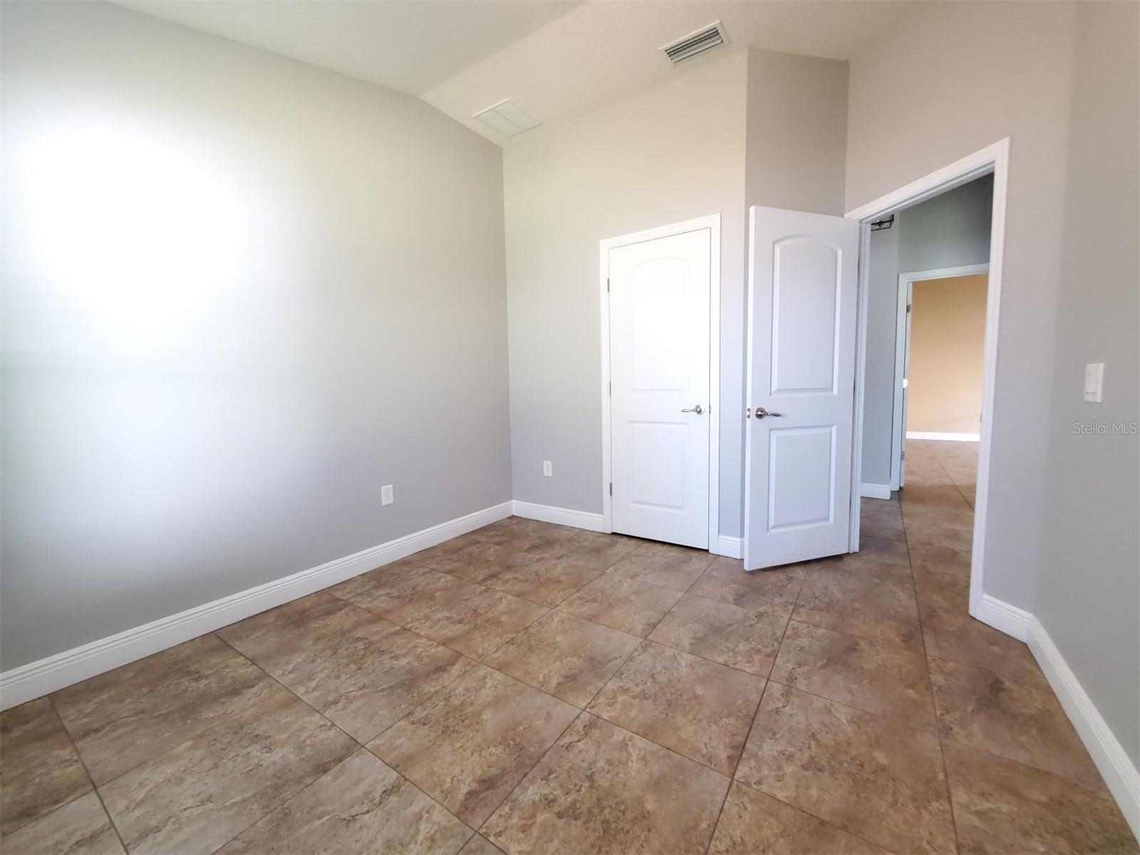 10737 Standing Stone Dr Property Photo 11
