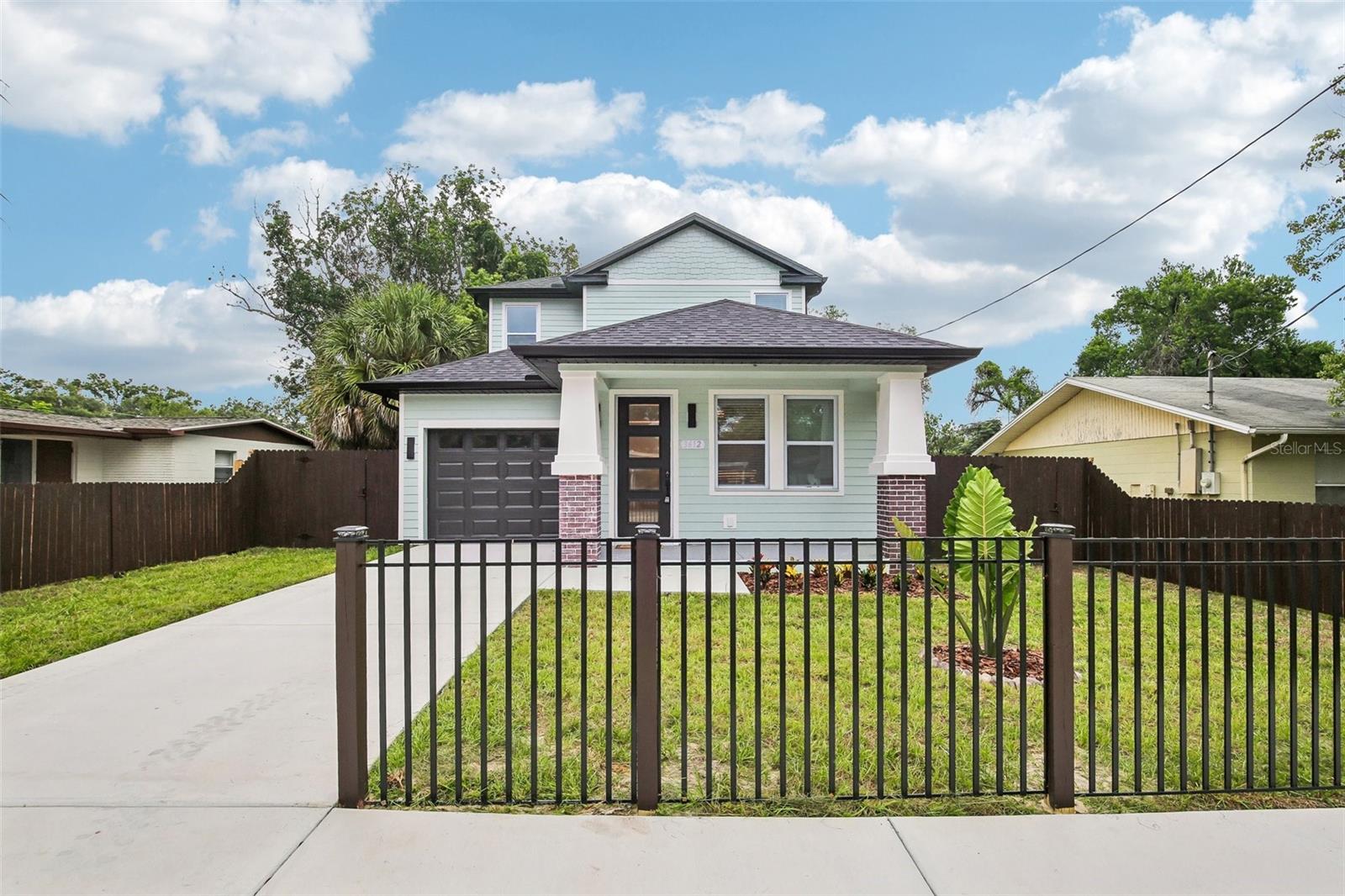 3612 E Clifton St Property Photo 1
