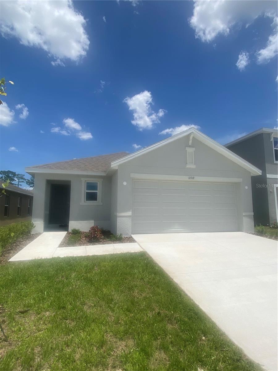 11519 MEMORIAL DR Property Photo 1