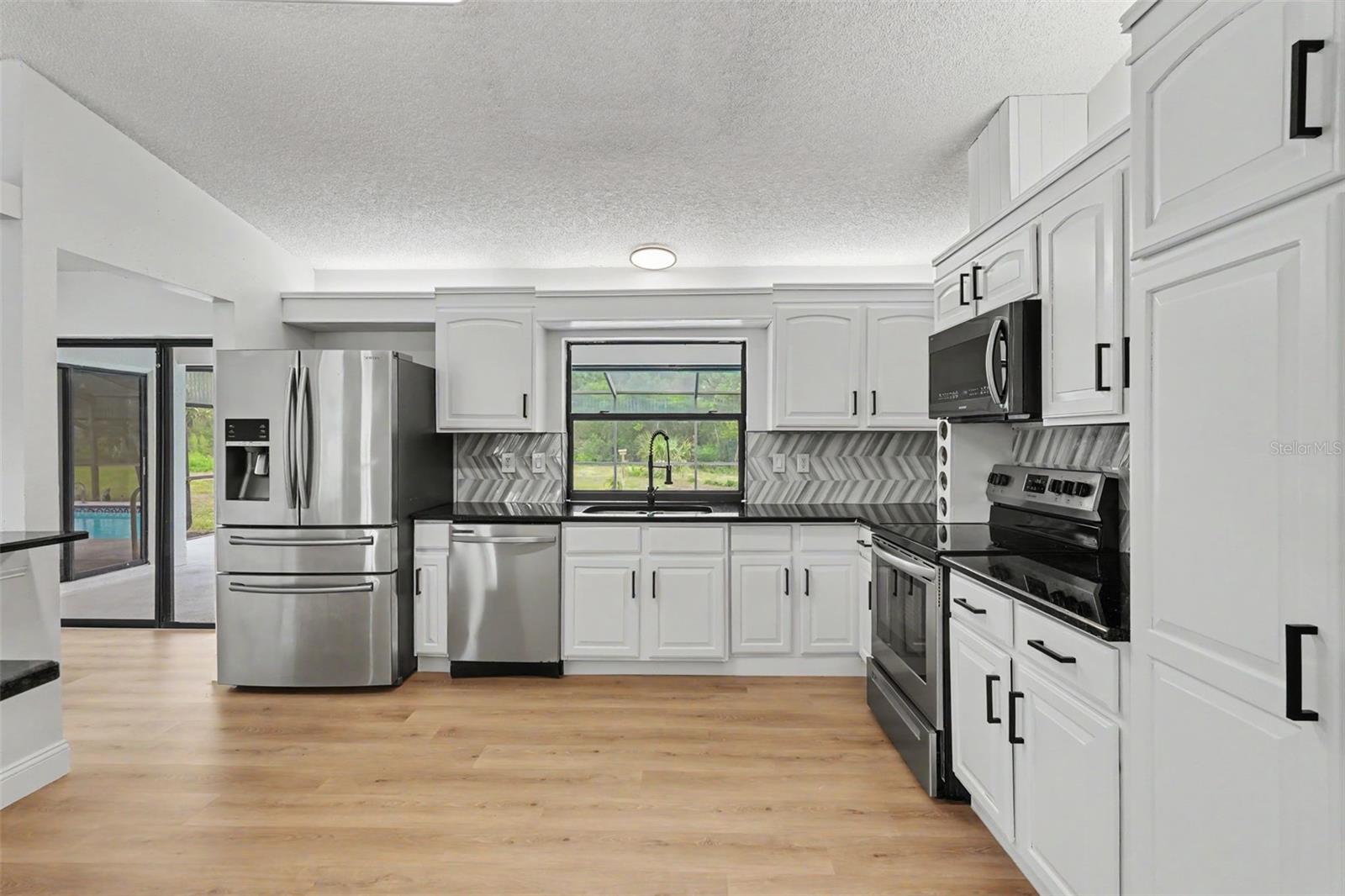 6444 Crowley Ct Property Photo 5