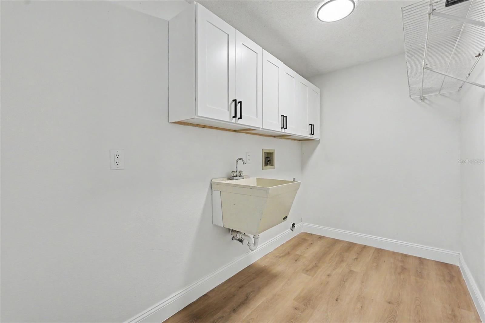 6444 Crowley Ct Property Photo 29