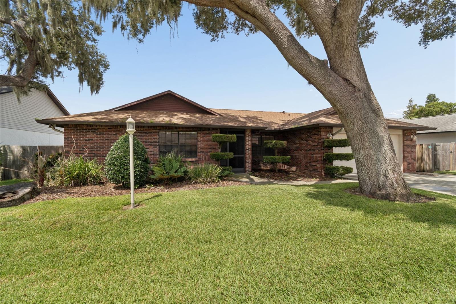 653 Timber Pond Dr Property Photo 4