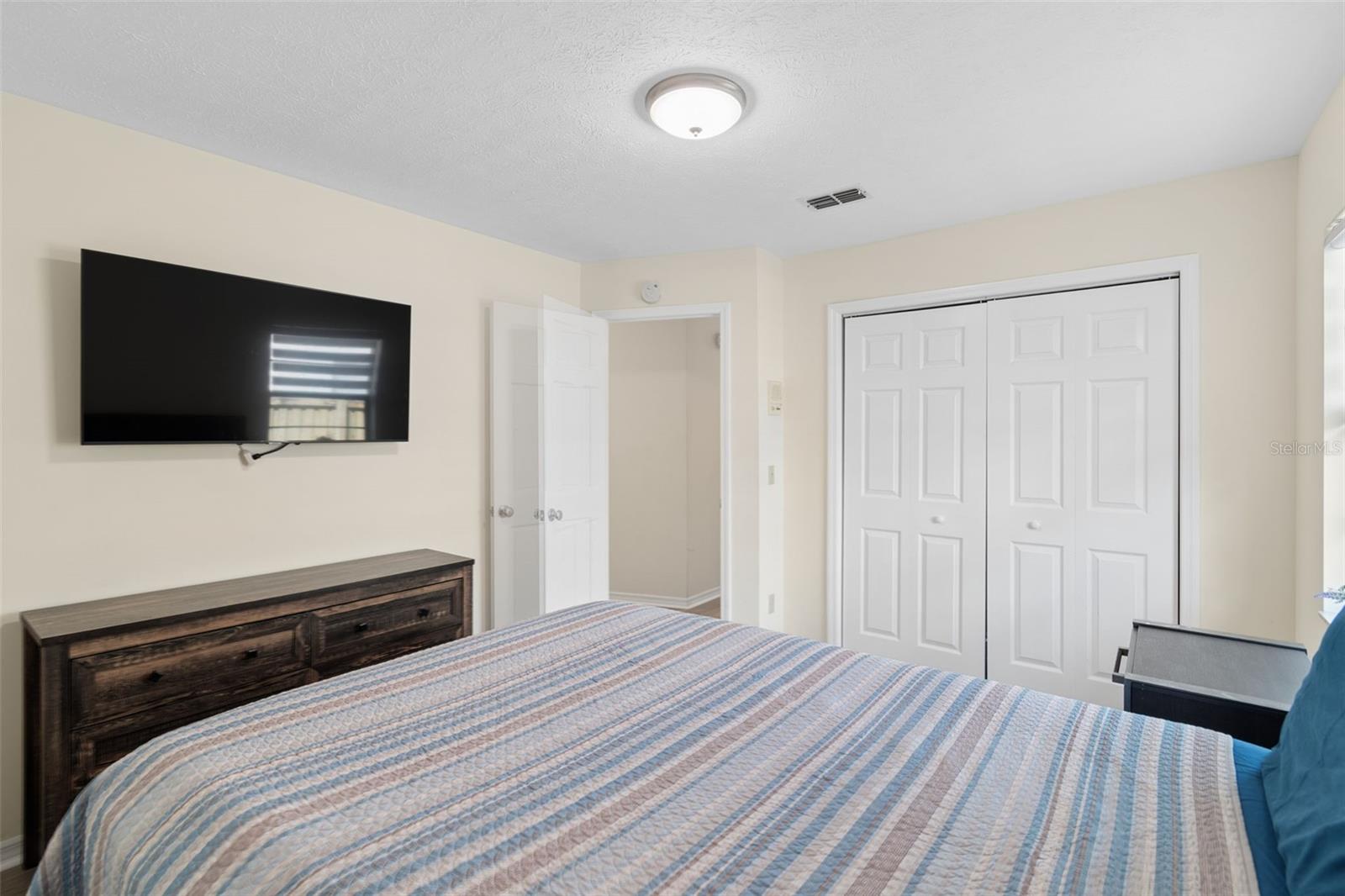 653 Timber Pond Dr Property Photo 39