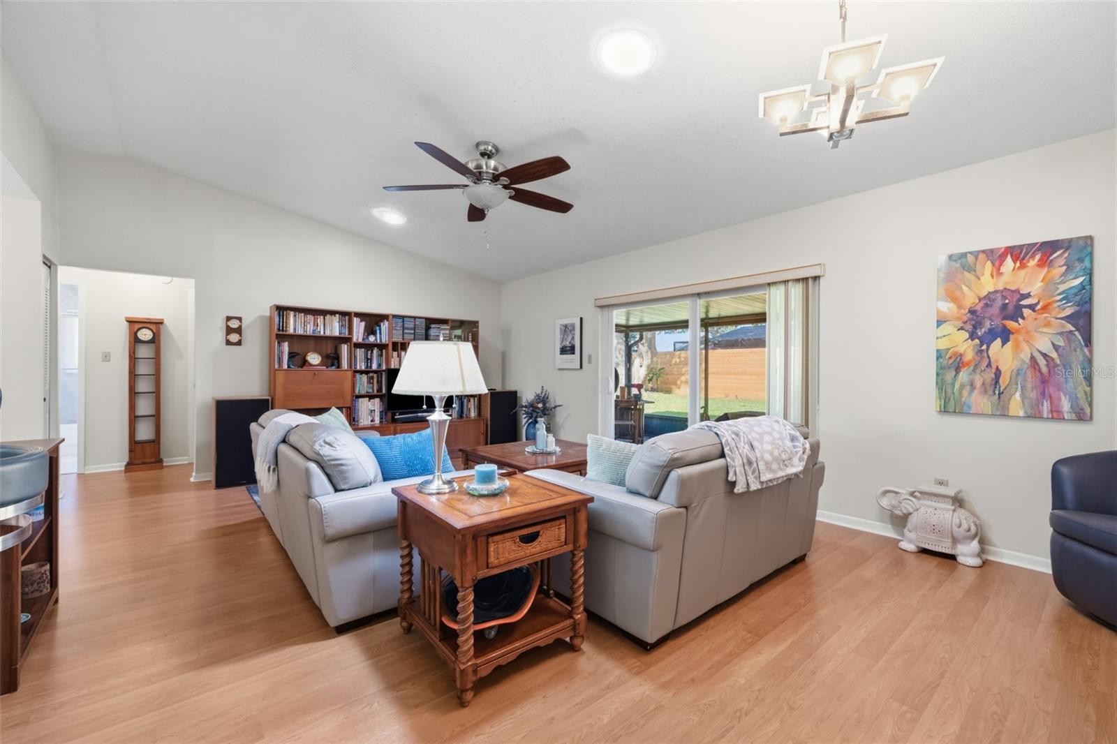 15906 Crying Wind Dr Property Photo 8
