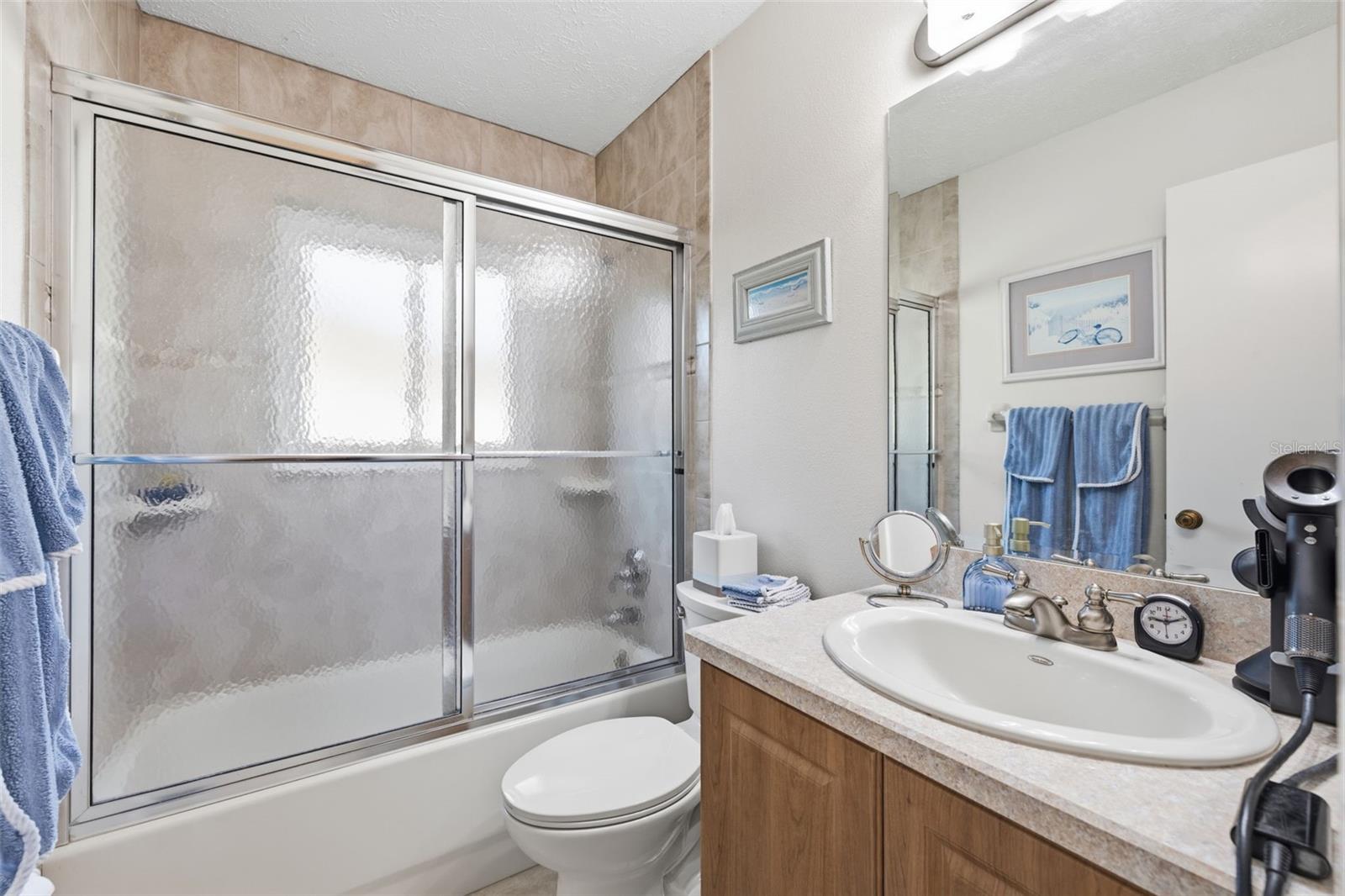 15906 Crying Wind Dr Property Photo 18
