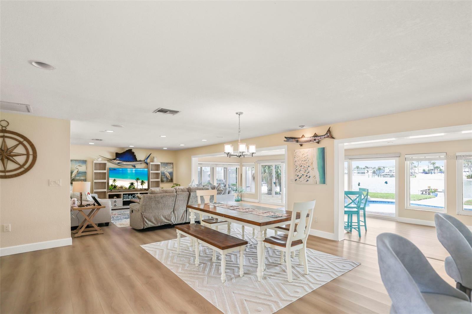 6360 2nd Palm Pt Property Photo 5