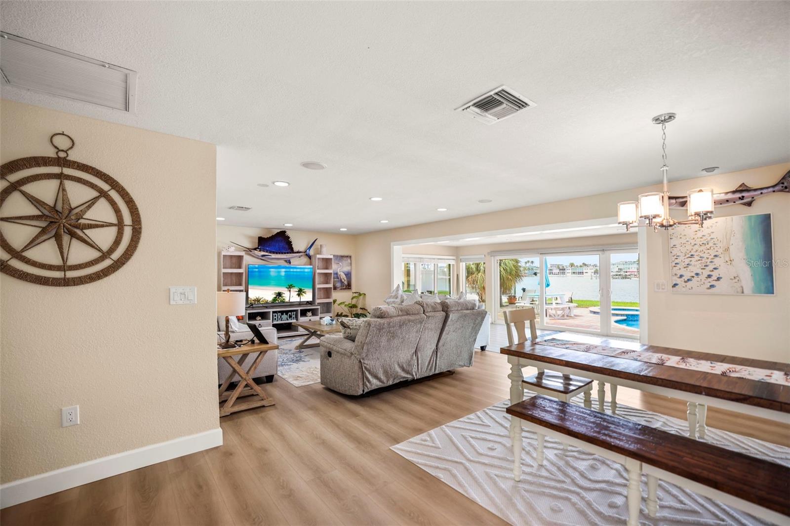 6360 2nd Palm Pt Property Photo 6