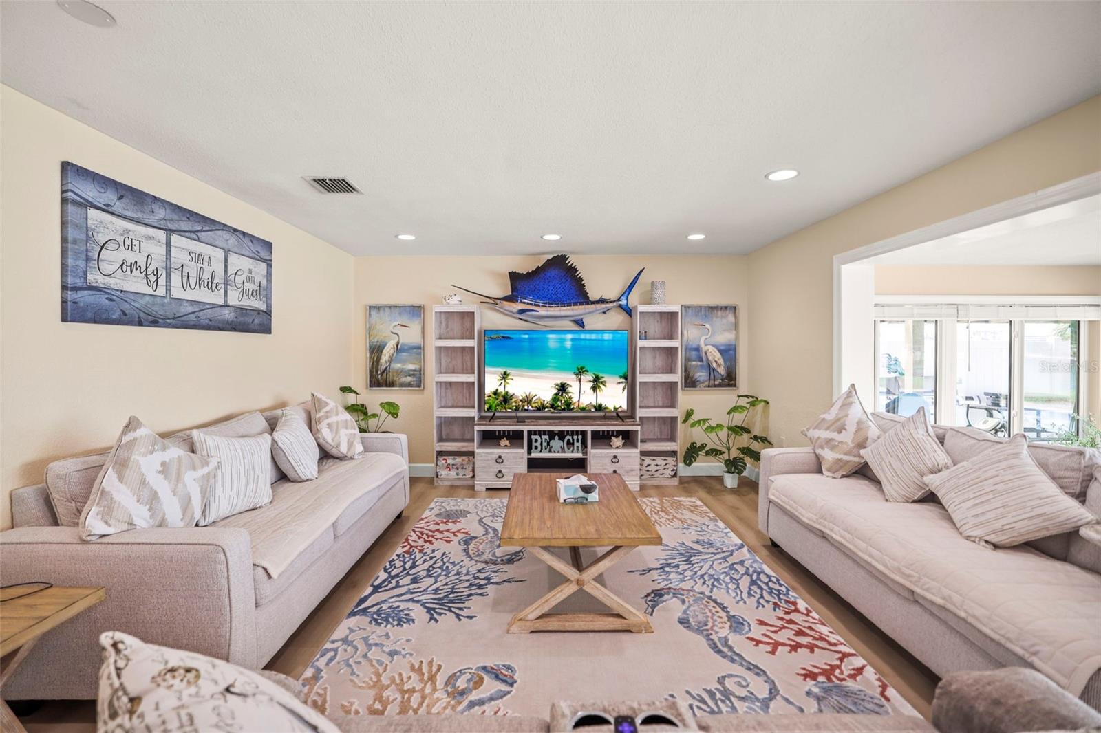 6360 2nd Palm Pt Property Photo 8