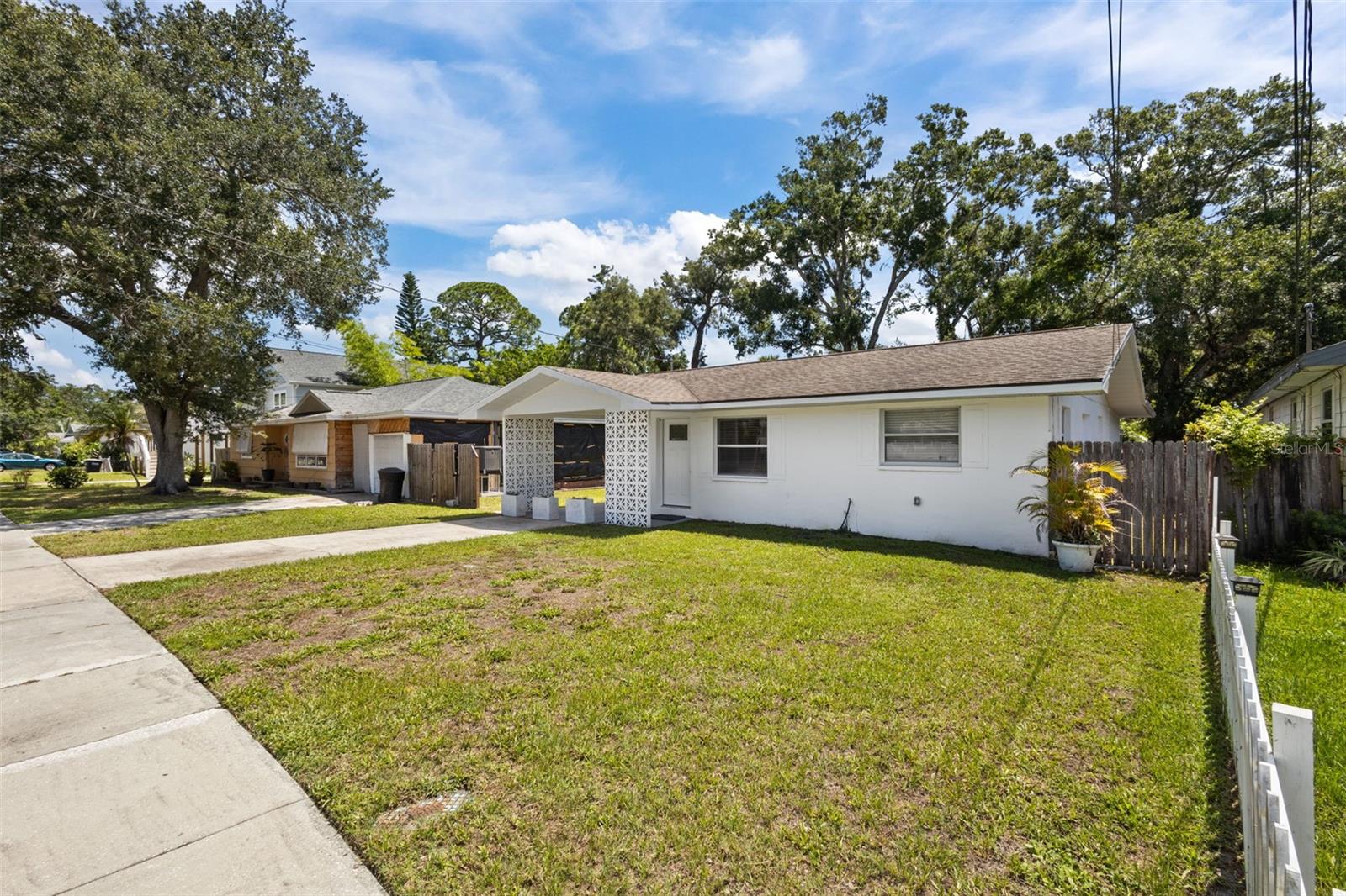 1781 Apache Trl Property Photo 14