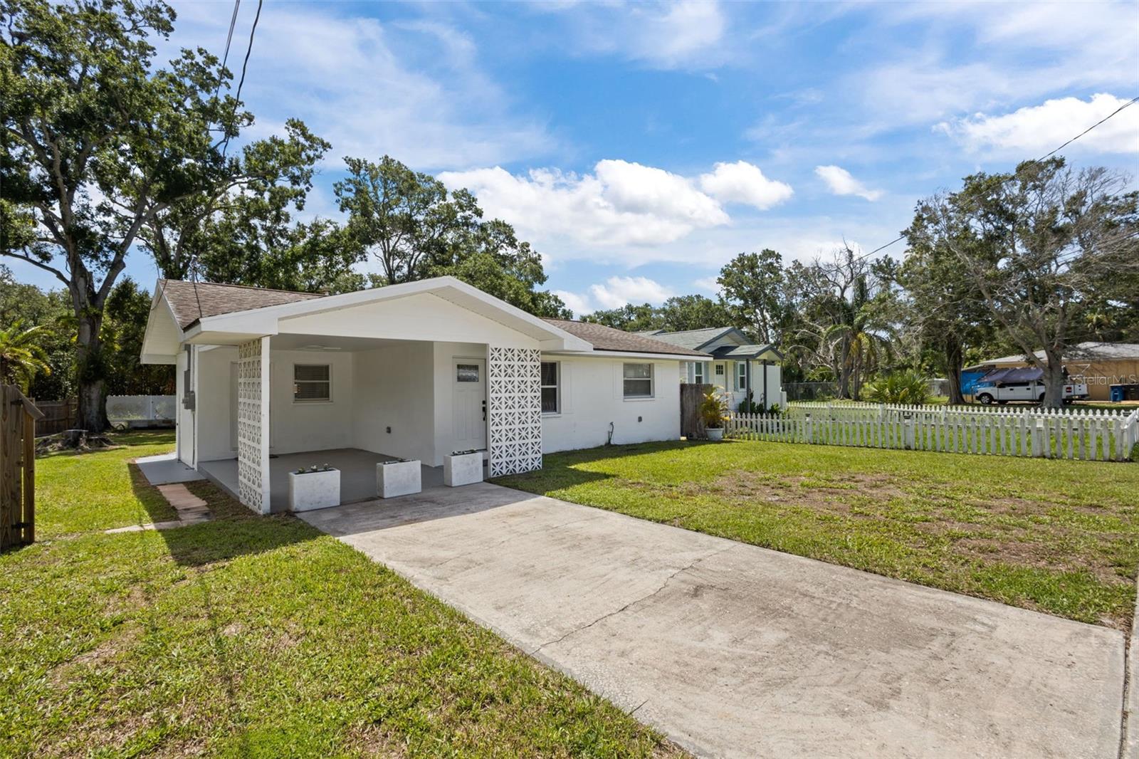 1781 Apache Trl Property Photo 15