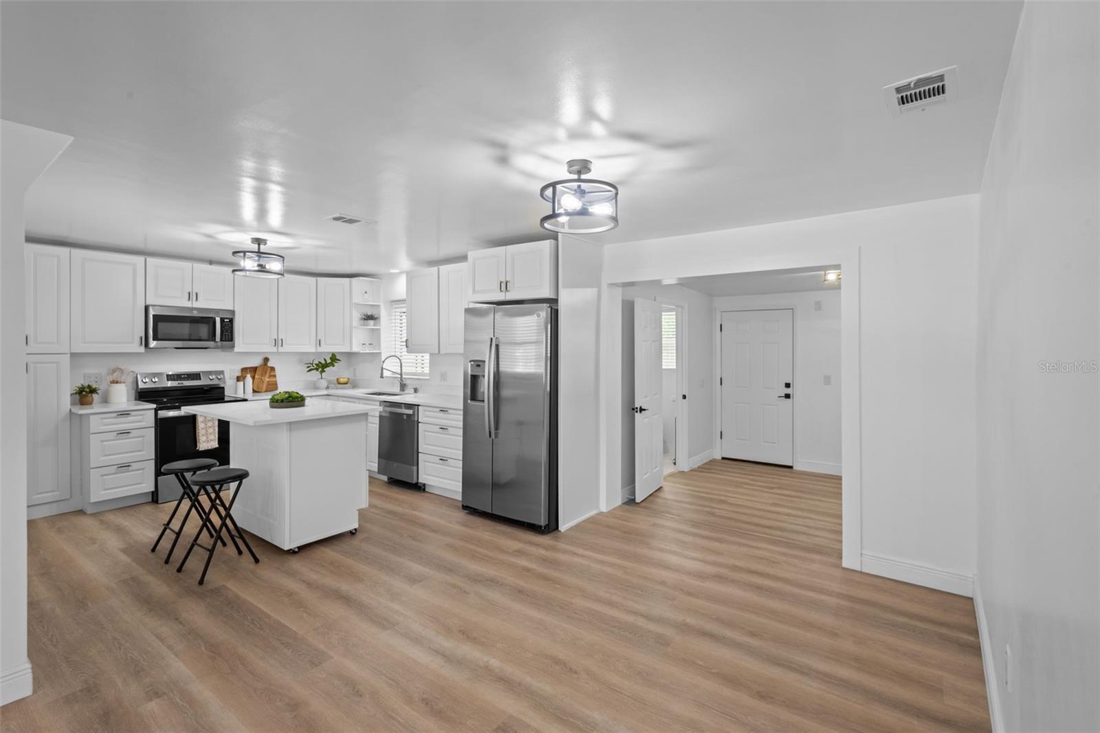 1781 Apache Trl Property Photo 19