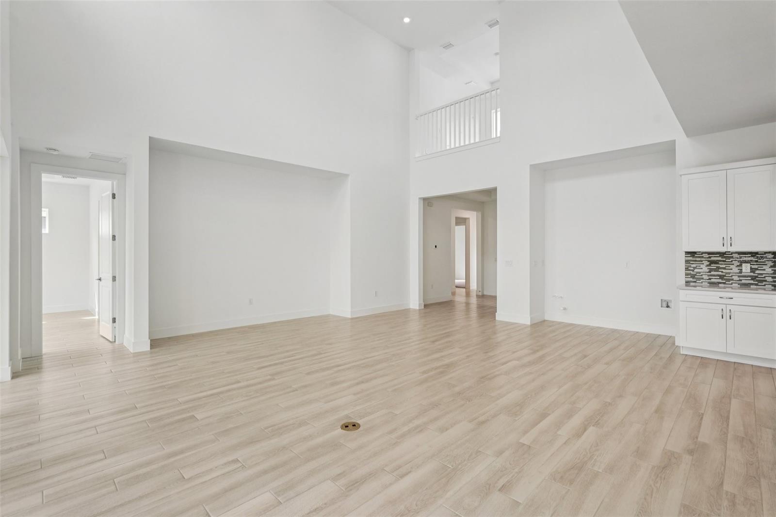 8234 Golden Beach Ct Property Photo 10