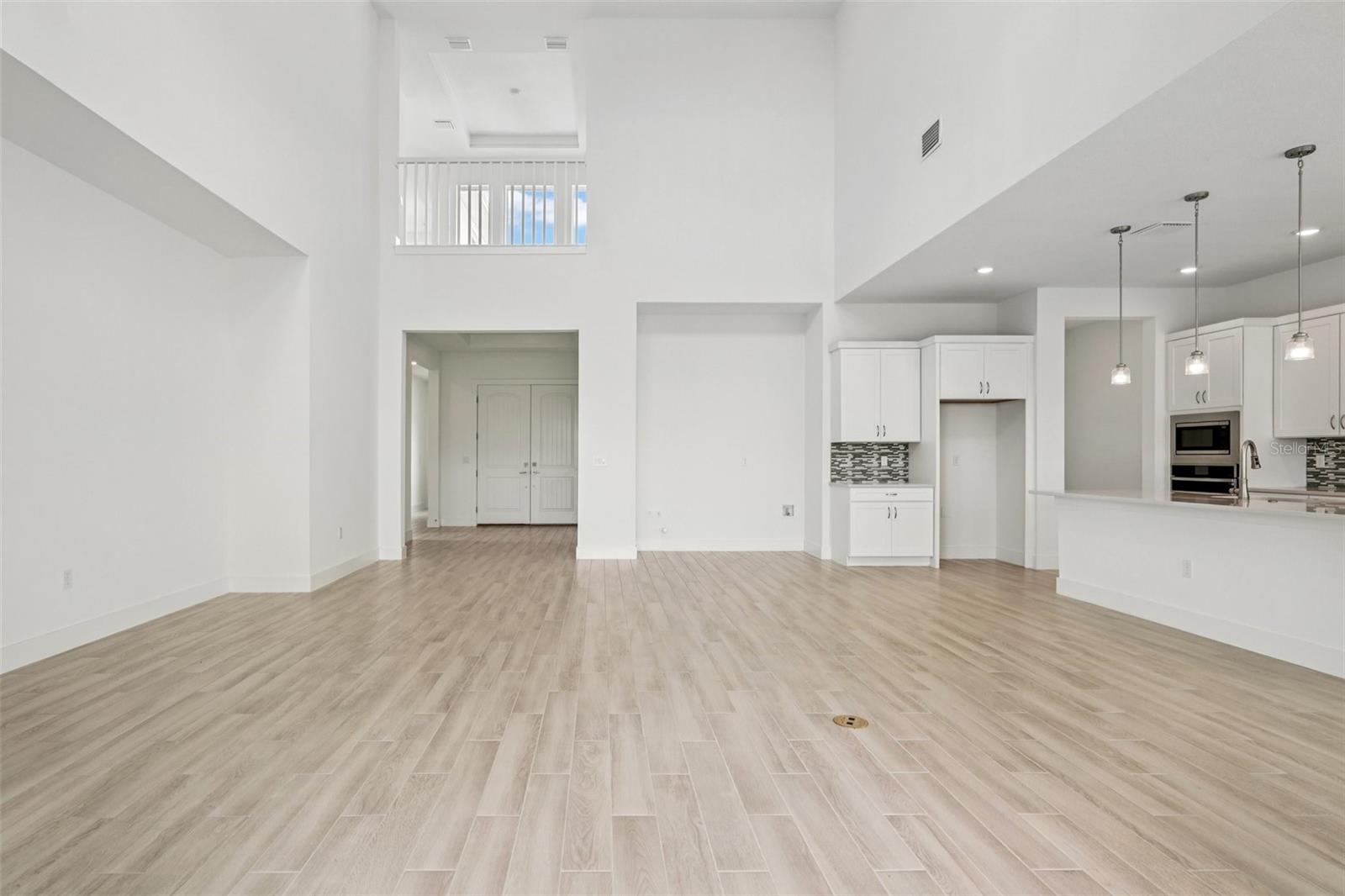 8234 Golden Beach Ct Property Photo 11