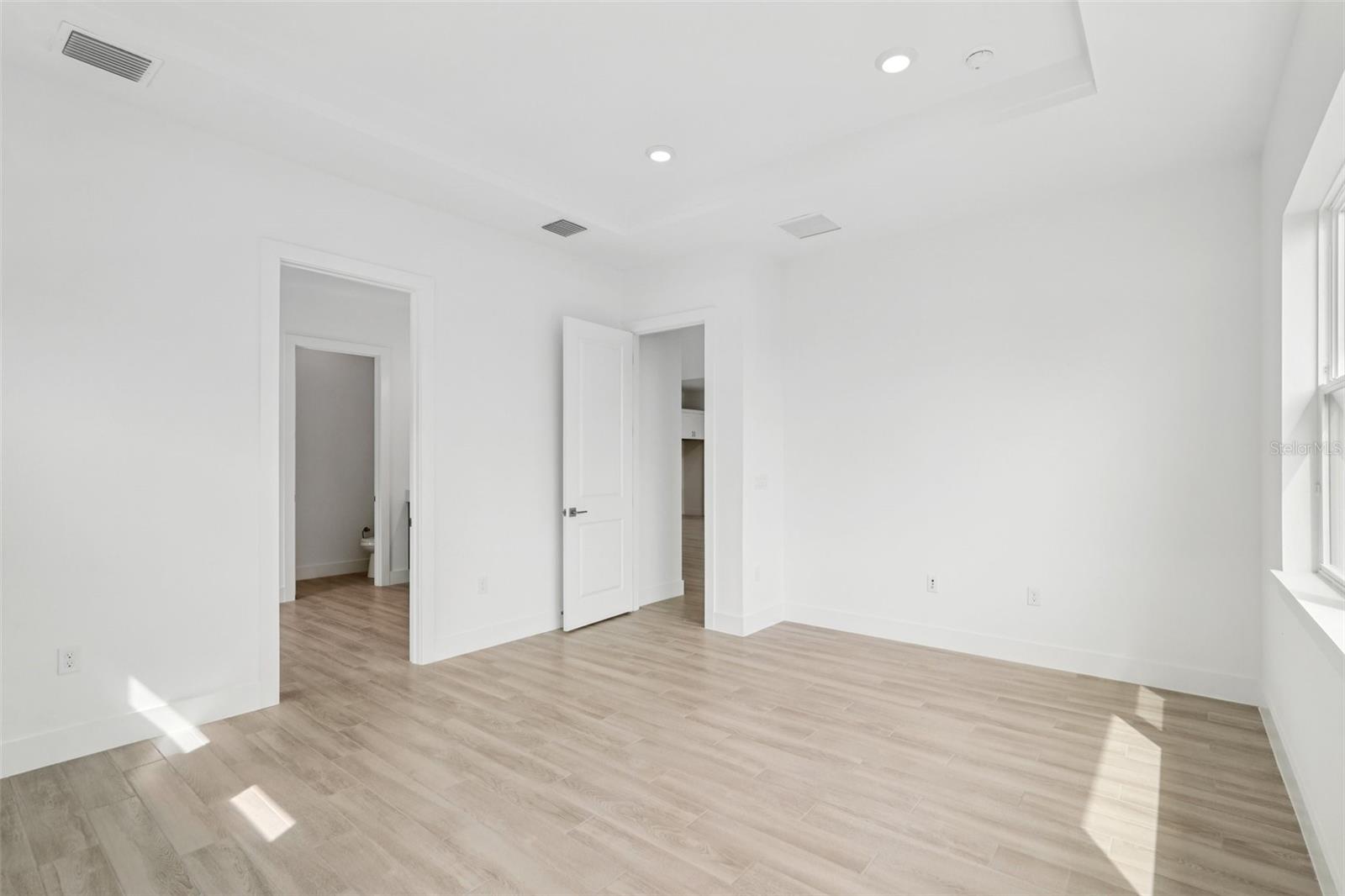 8234 Golden Beach Ct Property Photo 22