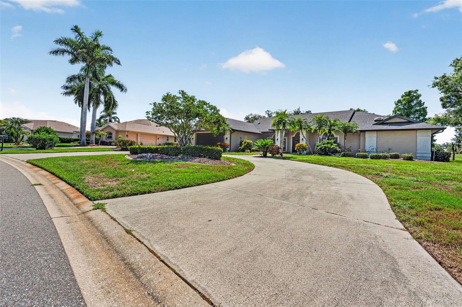 2941 Wilderness Blvd E Property Photo 4