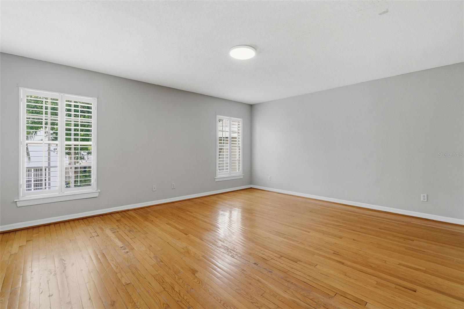 3710 W Leona St Property Photo 18