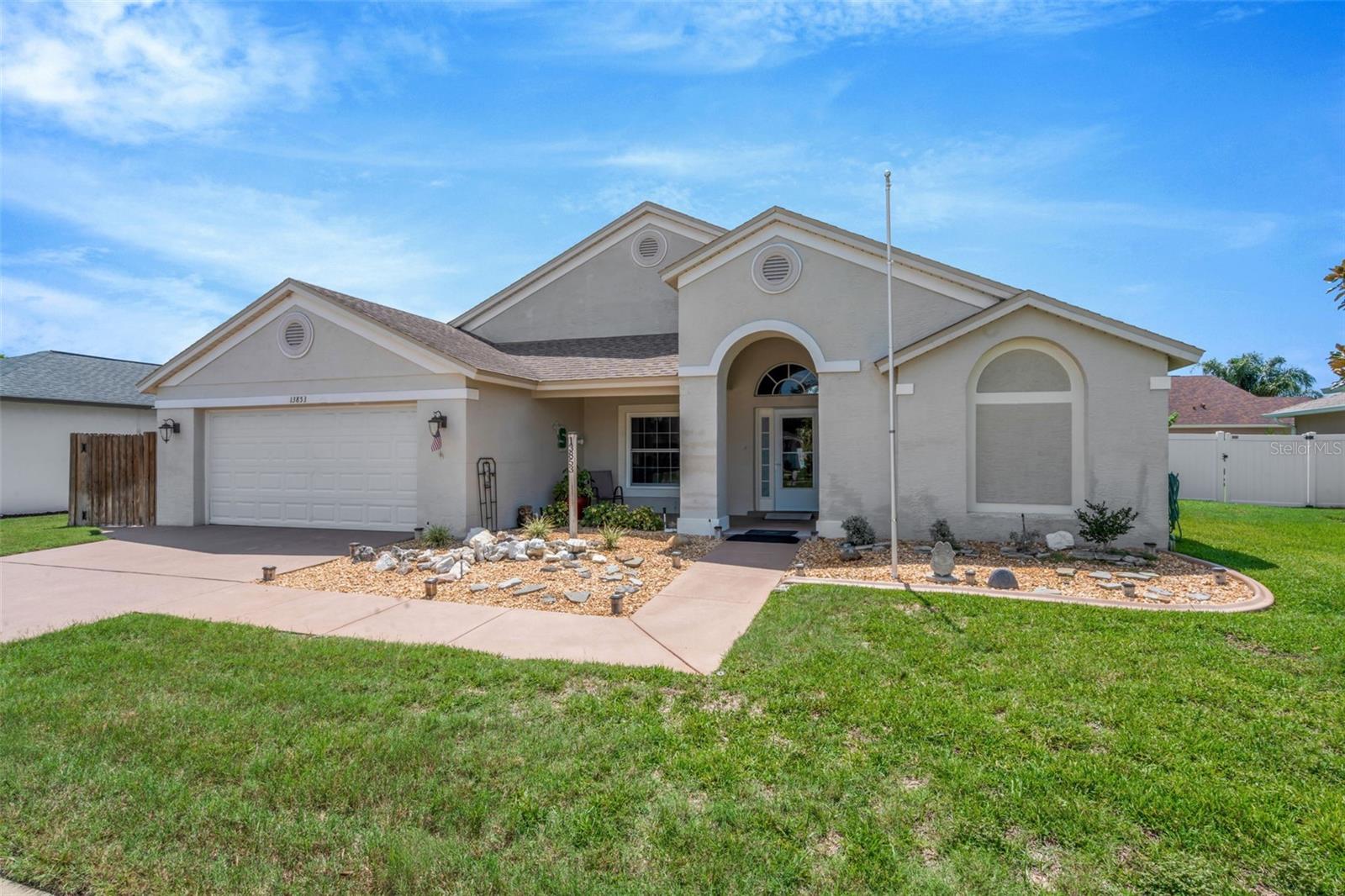 13853 Pimberton Dr Property Photo 1