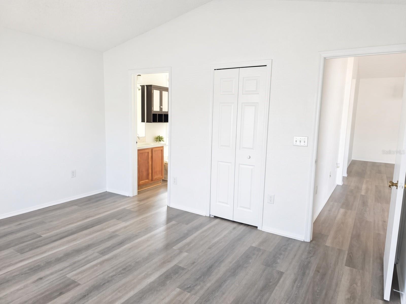 1410 Oakford Ct Property Photo 10