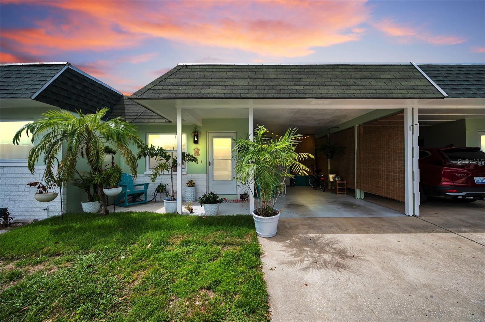 845 SKY LOCH DR S Property Photo 1
