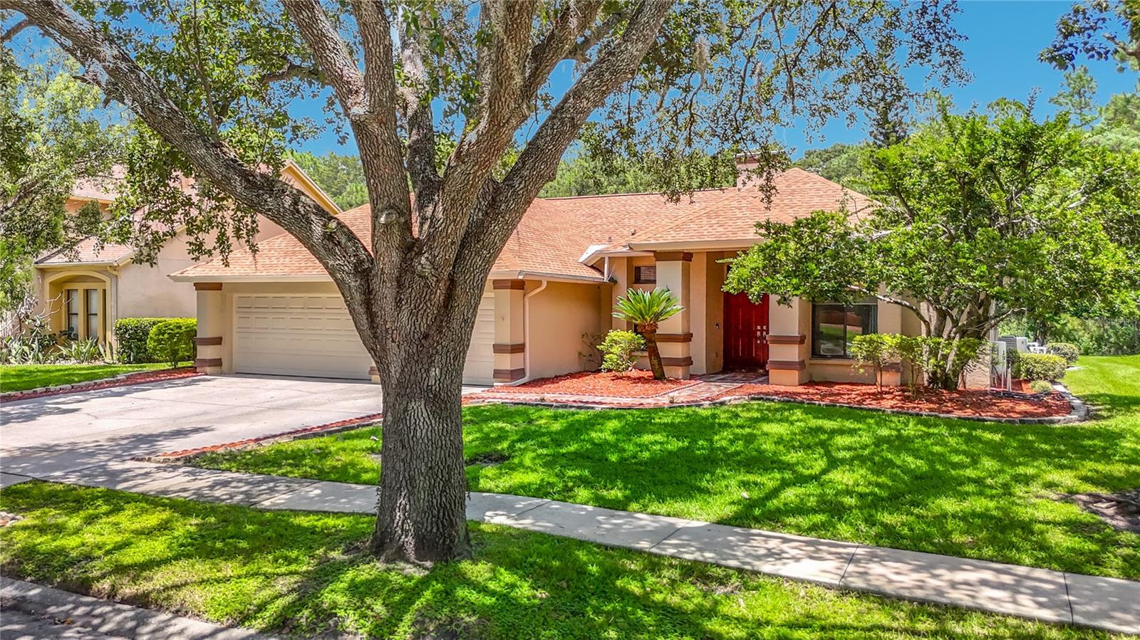 16040 Penwood Dr Property Photo 2