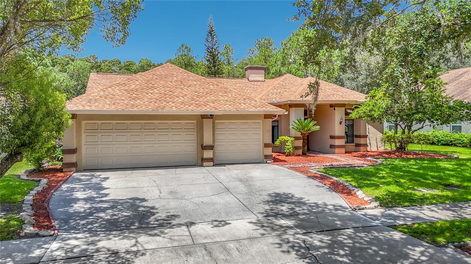 16040 Penwood Dr Property Photo 3