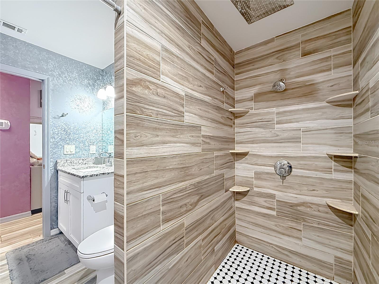 16040 Penwood Dr Property Photo 35