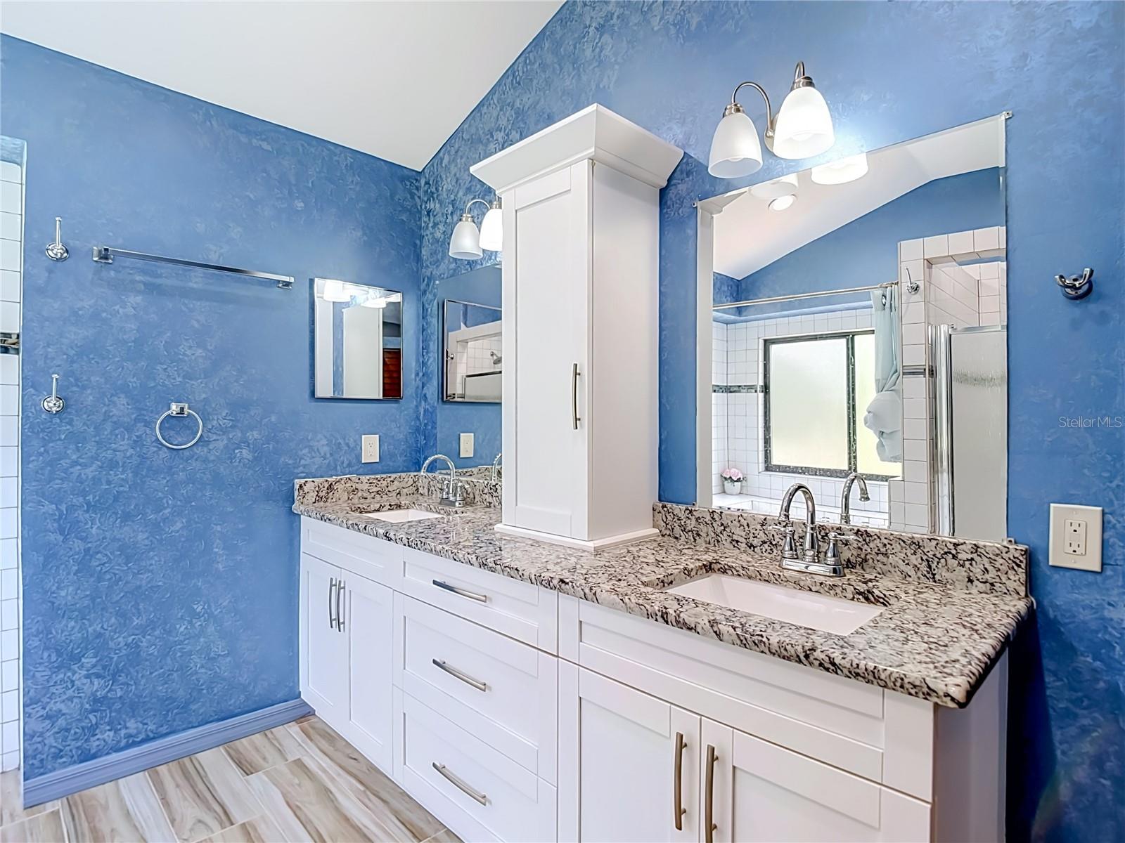 16040 Penwood Dr Property Photo 40