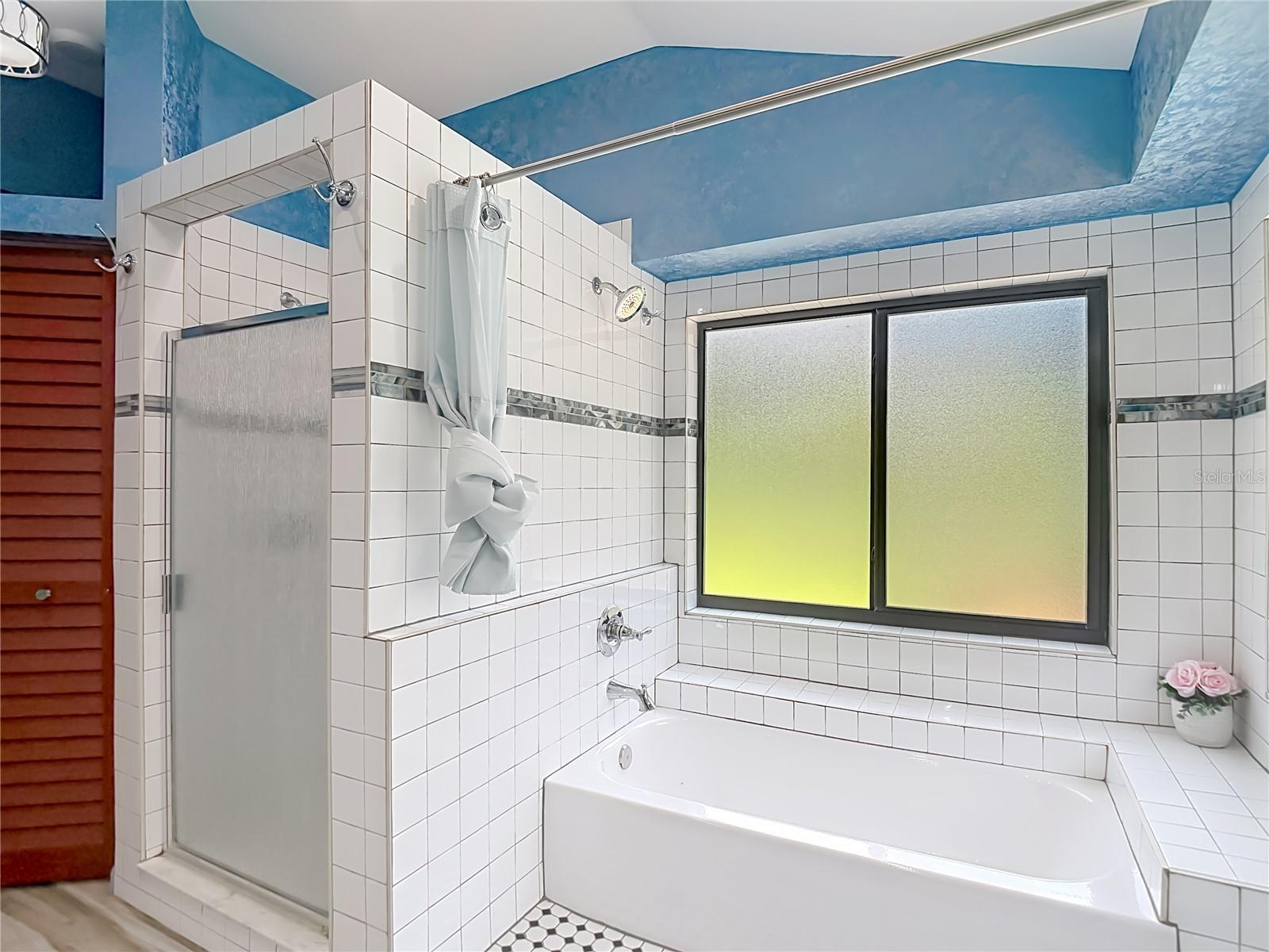 16040 Penwood Dr Property Photo 44