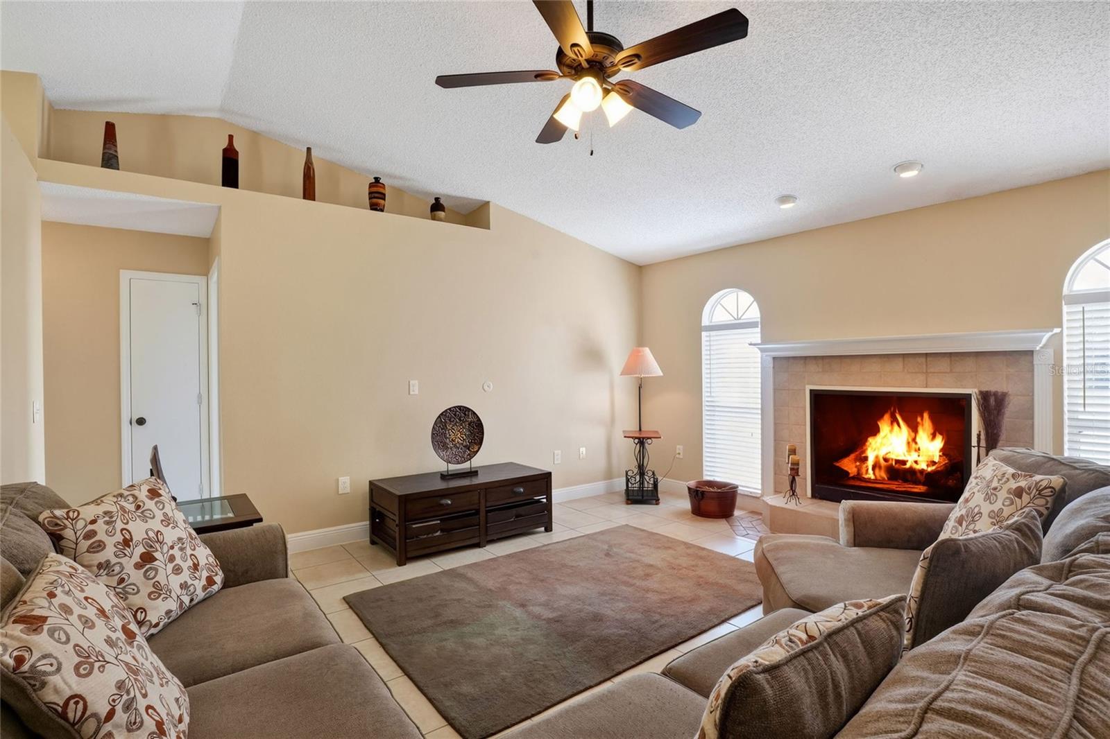 3210 Thoroughbred Loop Property Photo 7