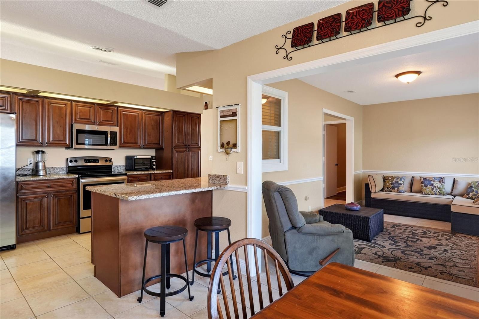 3210 Thoroughbred Loop Property Photo 13