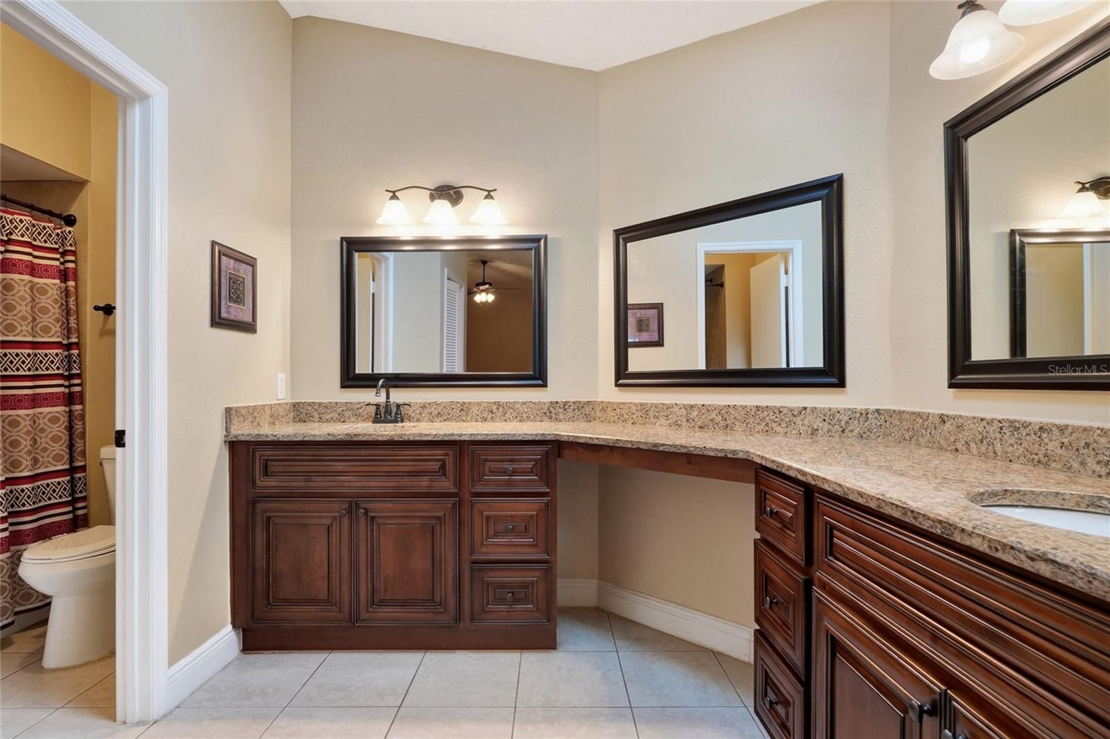 3210 Thoroughbred Loop Property Photo 20