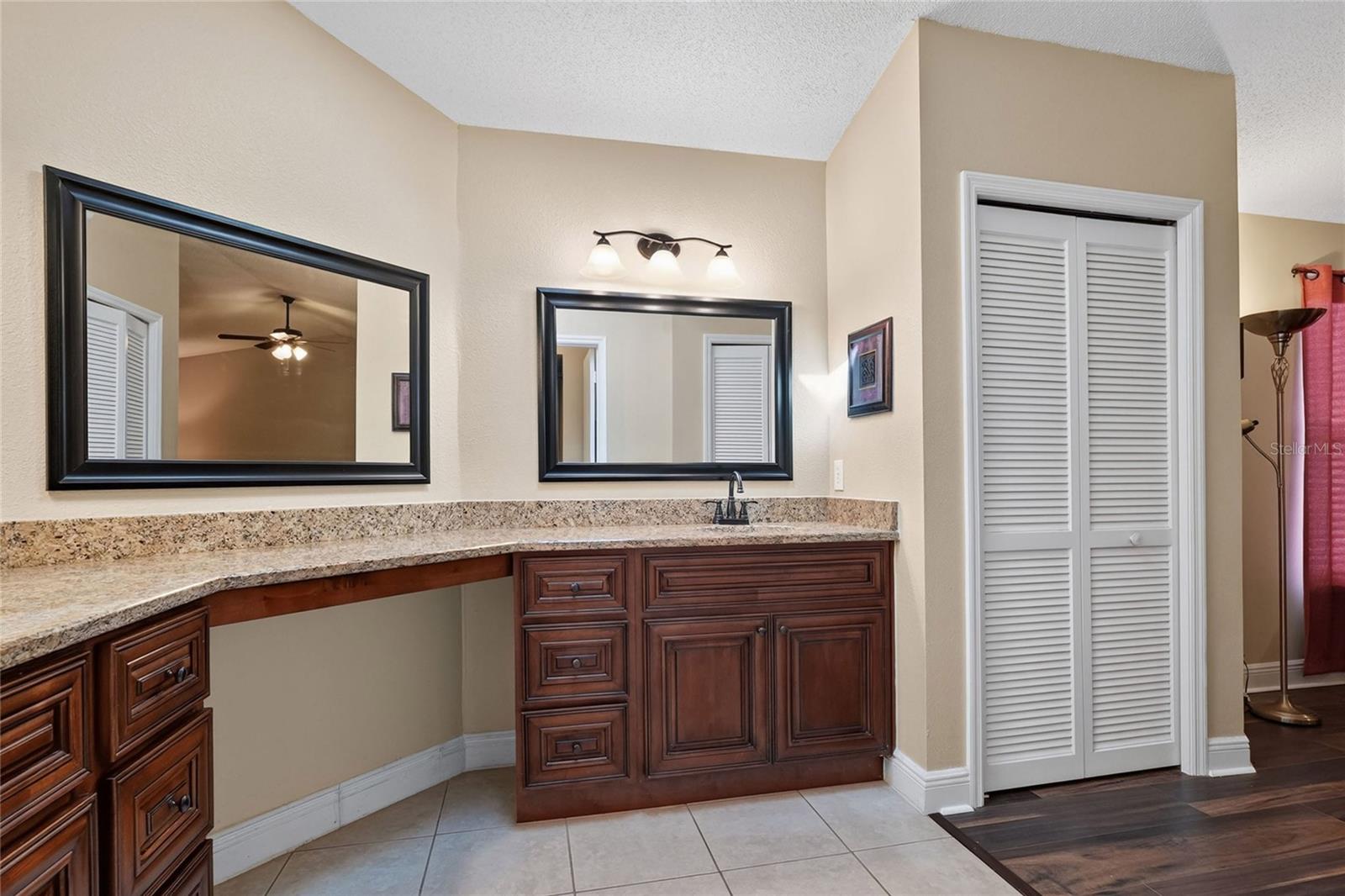3210 Thoroughbred Loop Property Photo 21