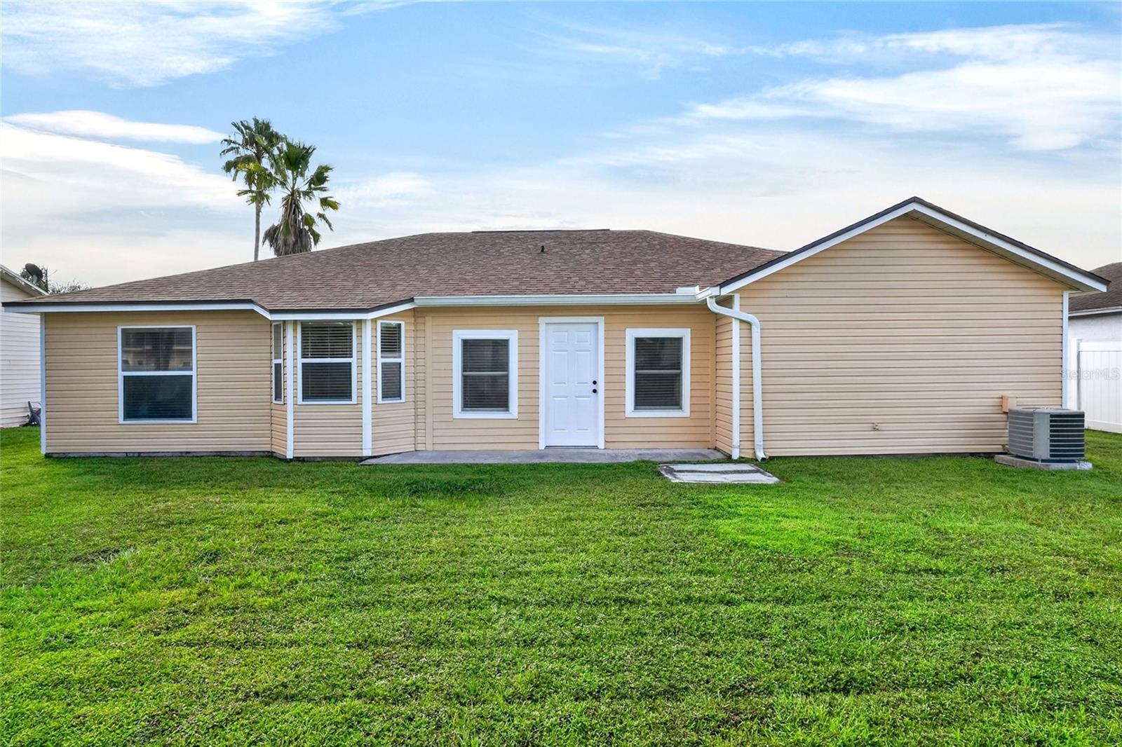 3210 Thoroughbred Loop Property Photo 32
