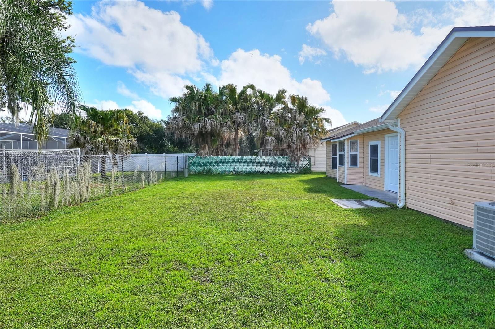 3210 Thoroughbred Loop Property Photo 34