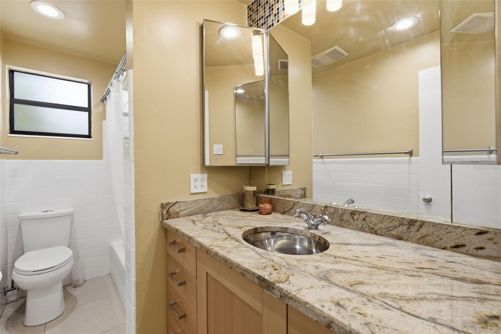 609 W River Dr Property Photo 21