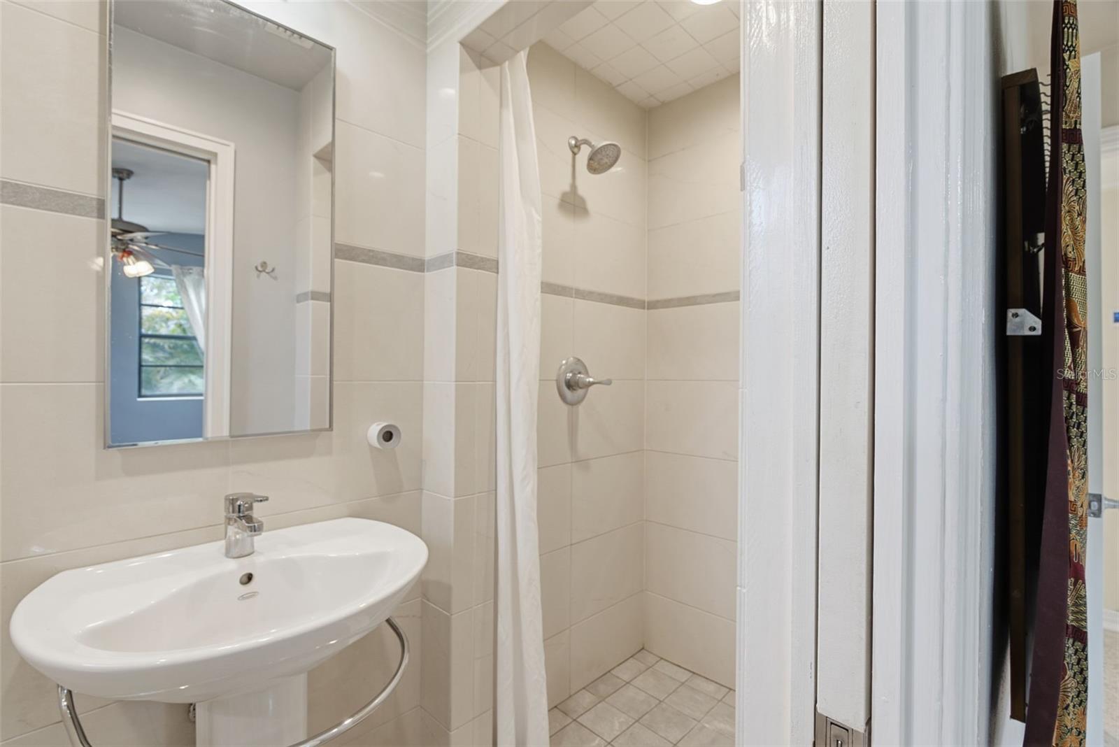 609 W River Dr Property Photo 26