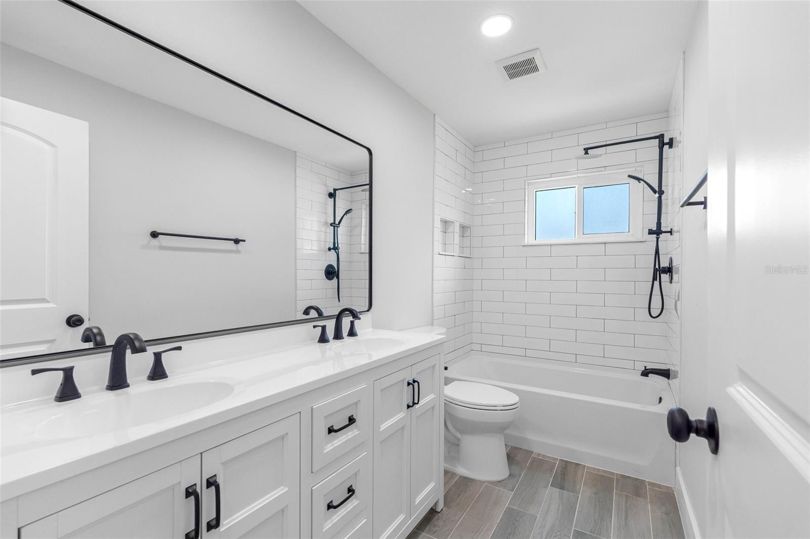 1950 Arvis Cir W Property Photo 26
