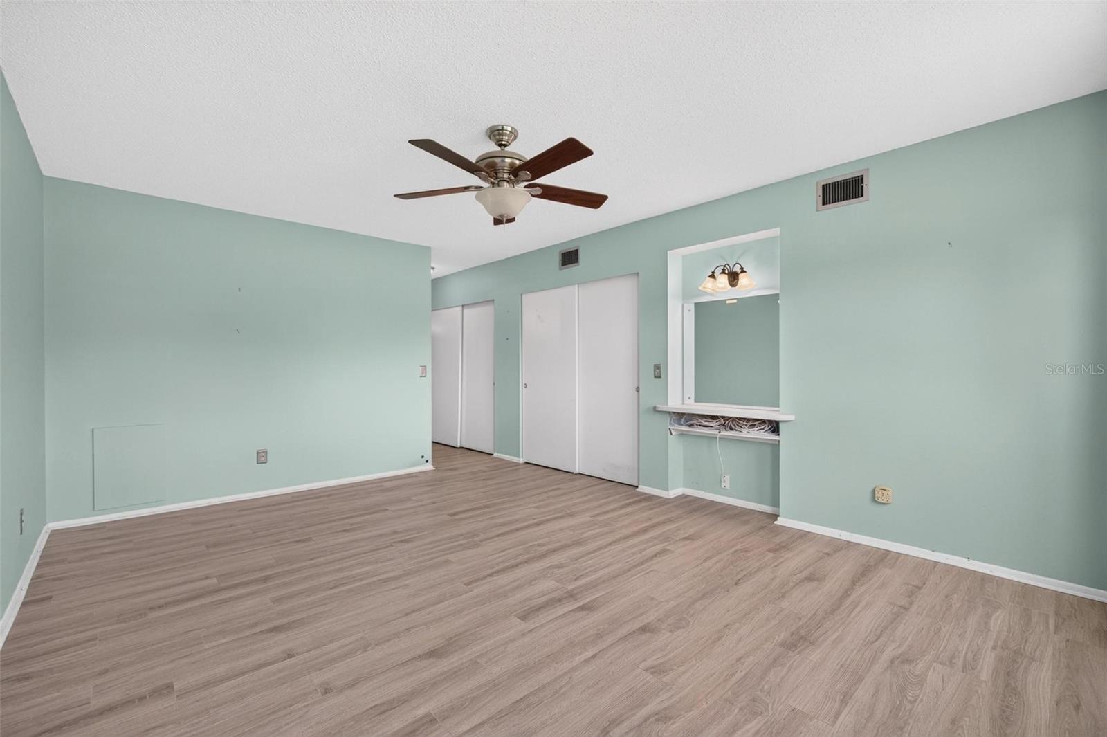 2410 Franciscan Dr #60 Property Photo 17