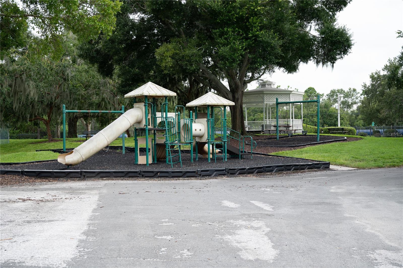 12408 Riverglen Dr Property Photo 51
