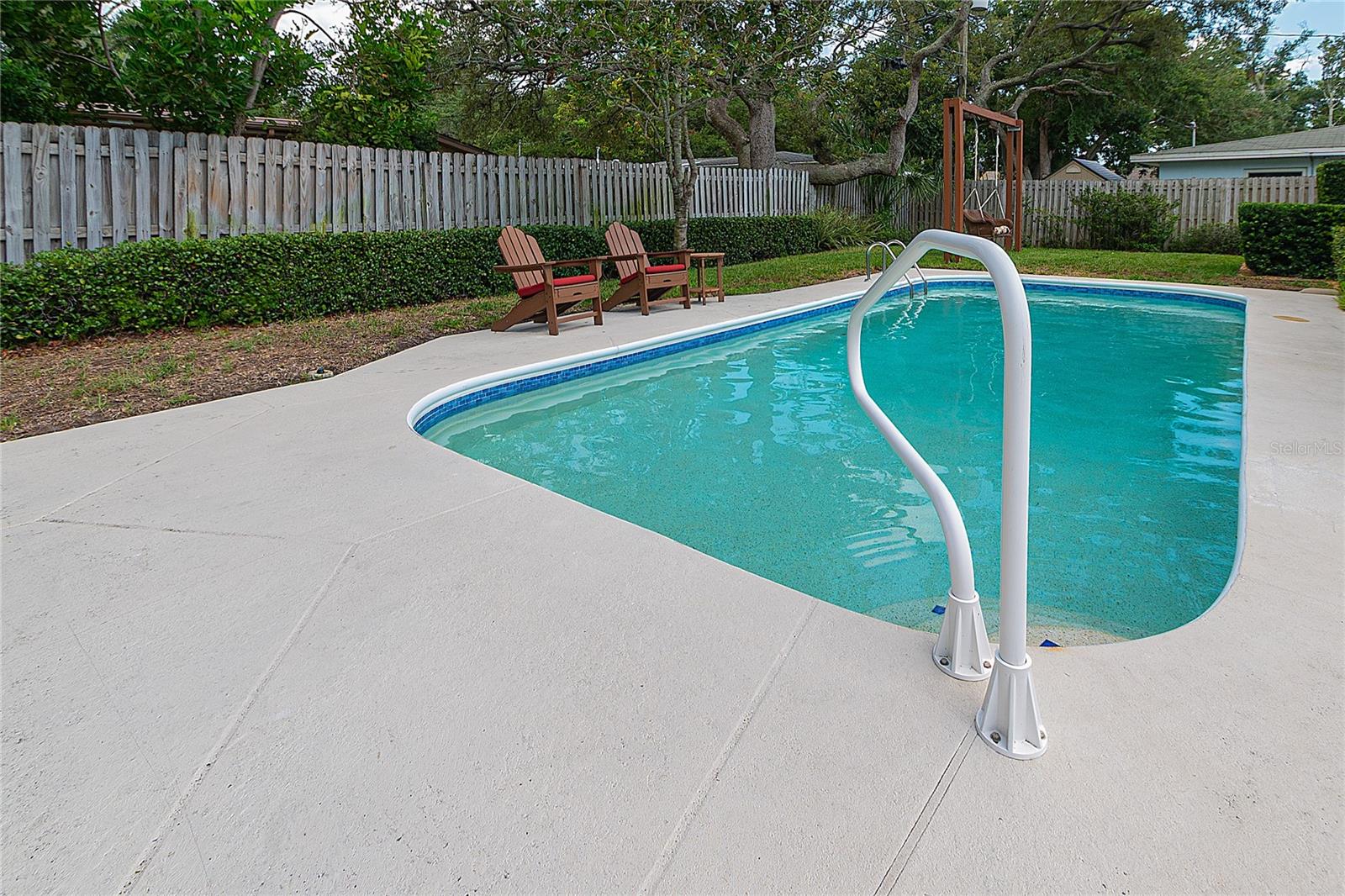 1707 Ridgeway Dr Property Photo 3