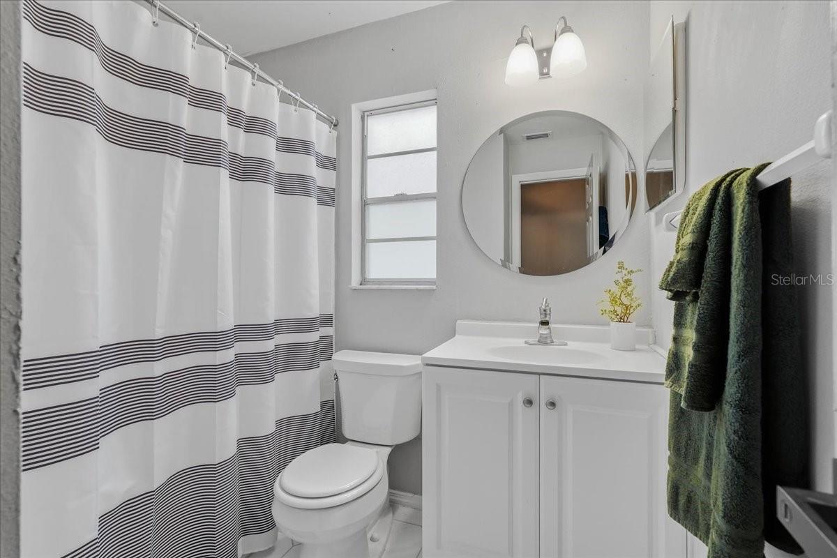 2120 Fletchers Point Cir Property Photo 19