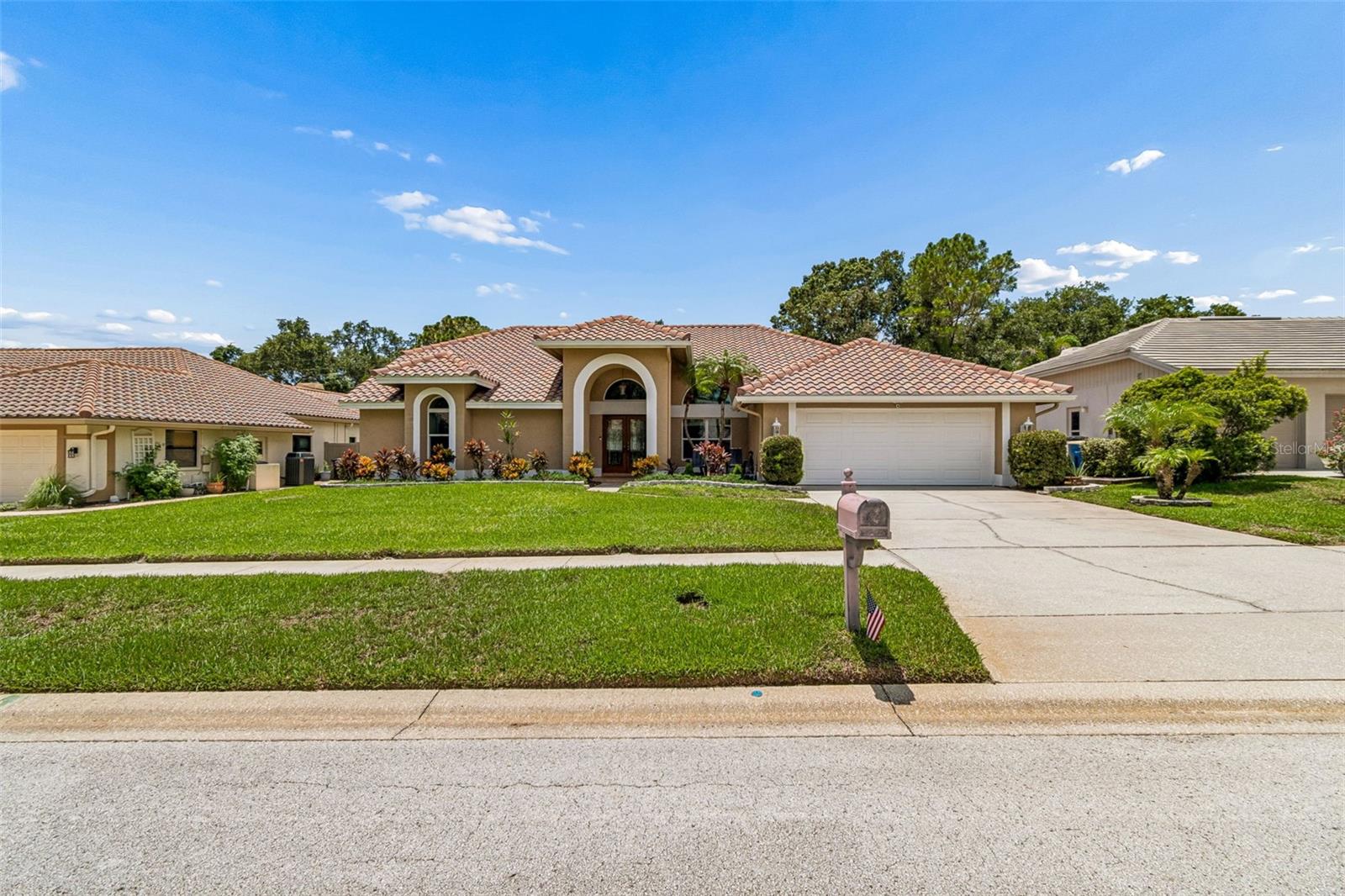 2937 Hillcreek Cir S Property Photo 1