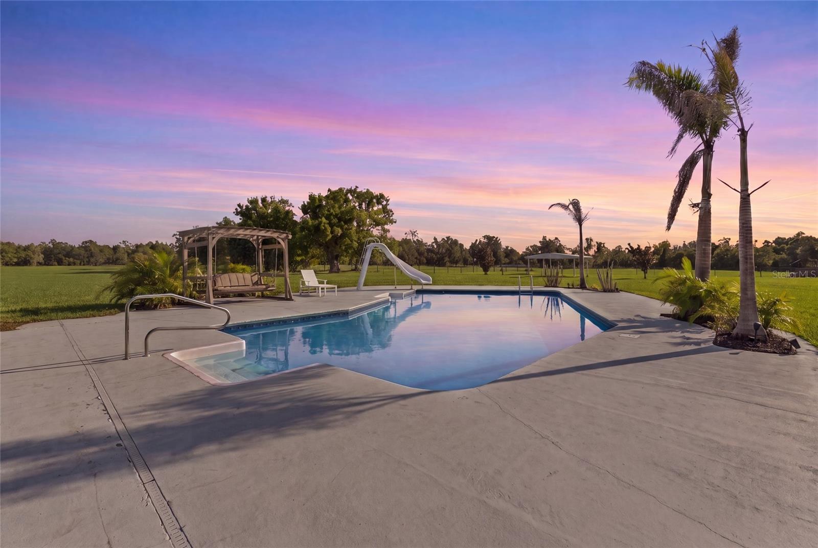 15710 Colding Loop Property Photo 4