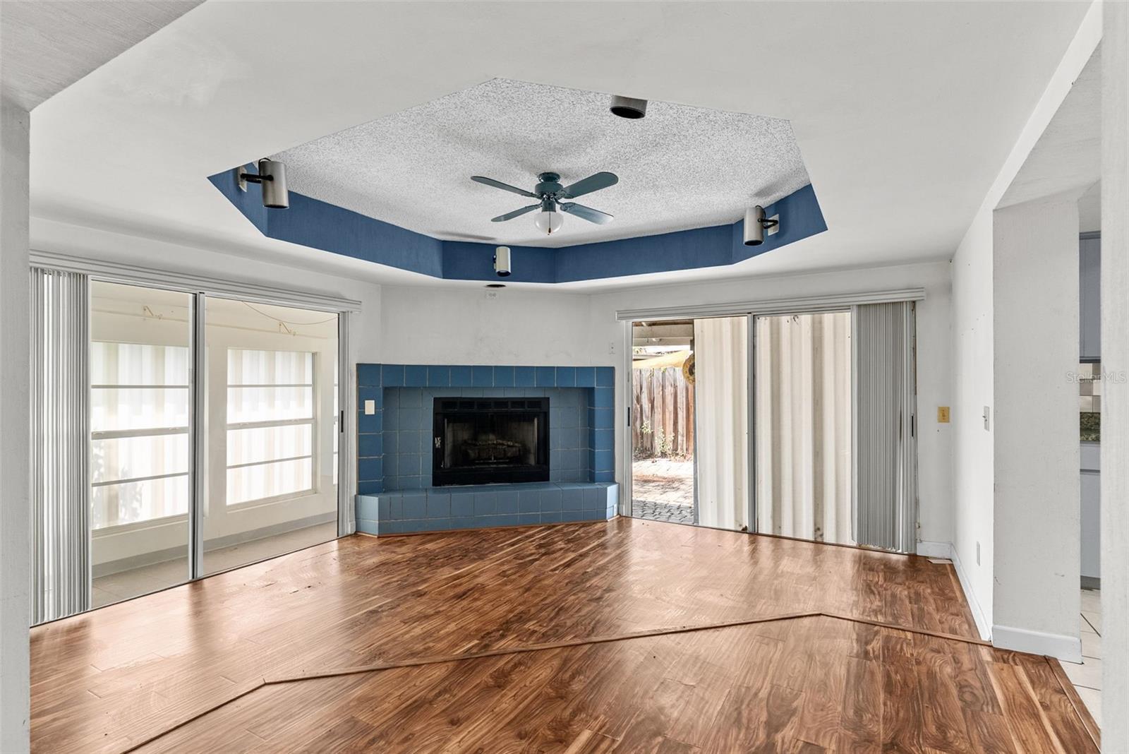 436 Manor Blvd Property Photo 5