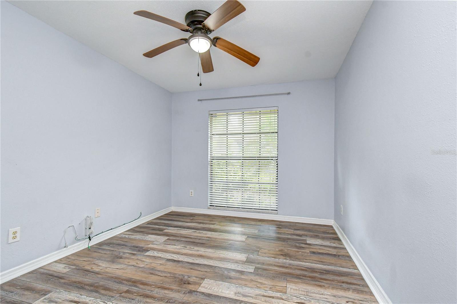 1101 Oakridge Manor Dr Property Photo 23